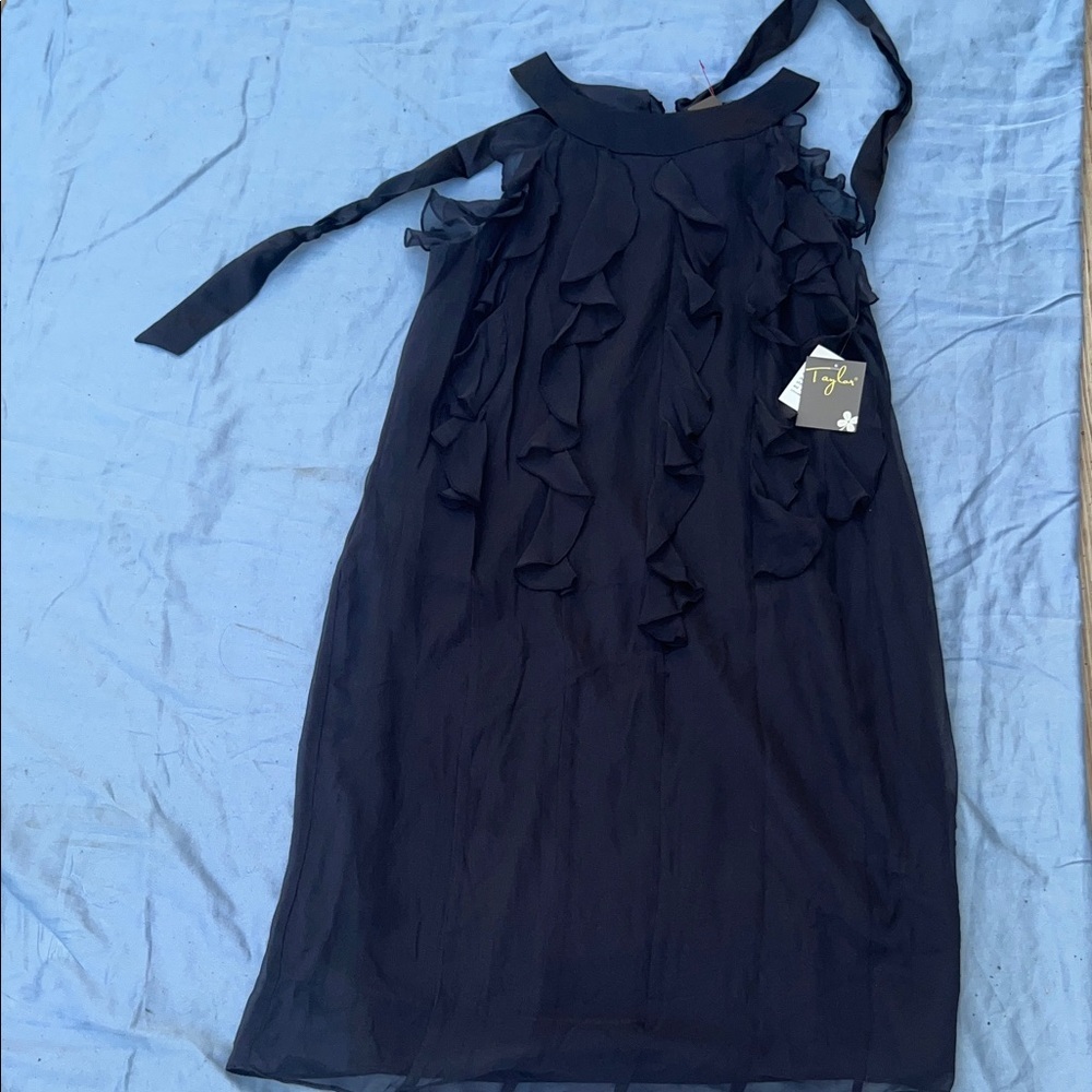 Elegant Black Ruffle Dress - Picture 2 of 7